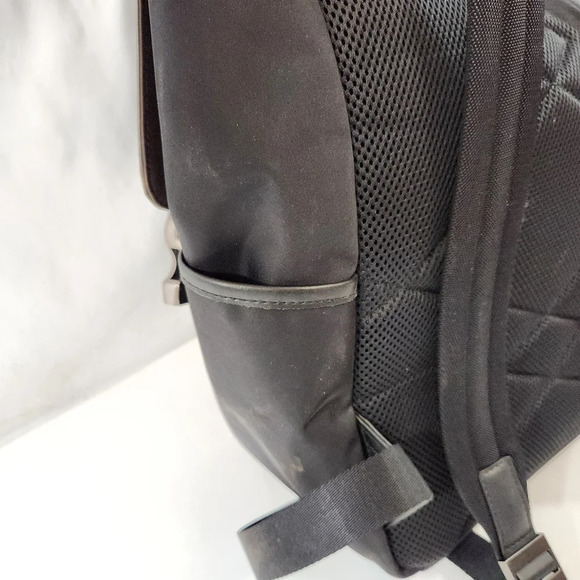 Pedro Laptop Backpack Missing  Clip NWT - Picture 4 of 10